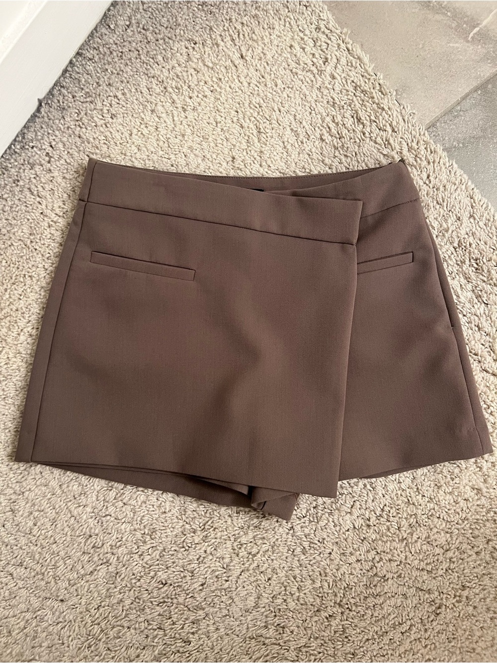 Zara Taupe Tailored Skort – Size Medium - Picture 4 of 4